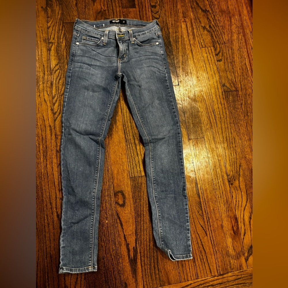 Just Black Women's Skinny Jeans in Classic Denim size 25